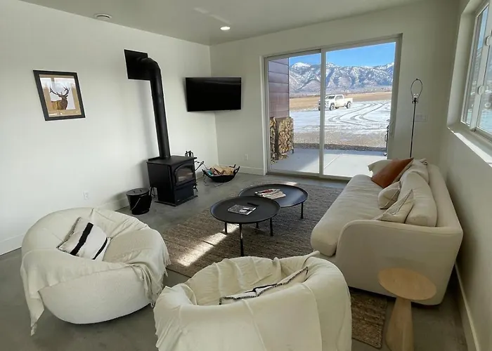 Star Valley Barndominium Unit A Holiday home *